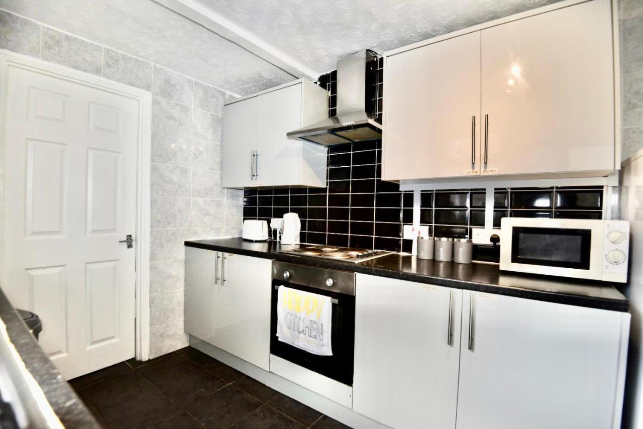 Come On In Villa Pontypridd Exterior photo